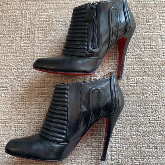 Christian Louboutin Sigourney Ankle Booties Sz 41 - Picture 3 of 7